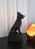 Prachtige zwart matte urn voor uw hond Duitse Herder, Nieuw