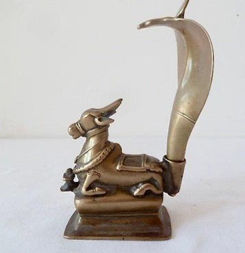 Nandi-beeld - Messing - India - 19e eeuw - 344 gram