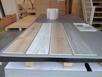 SPC - PVC - VINYL - KLIK - VLOEREN MET RELIEF IXPE ONDERLAAG, Doe-het-zelf en Verbouw, Vloerdelen en Plavuizen, Ophalen of Verzenden