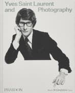 Yves Saint Laurent And Photography 9781838669423, Boeken, Ophalen of Verzenden, Nieuw, Madison Cox; Christoph Wiesner; Elsa Janssen; Simon Baker