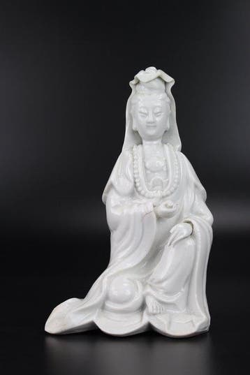 Dehua Blanc de Chine figure of Guanyin - Porselein - China -