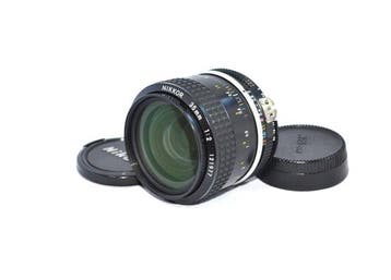 Nikon Vintage Nikon Ai Nikkor 35mm Lens 1:2 F2.0 Wide Angle, Nieuw