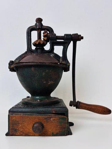 Koffiemolen - Antiek gietijzeren koffiemolen, ca. 1880-1900