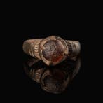Viking periode Ring met glazen cabochon (Zonder, Antiek en Kunst