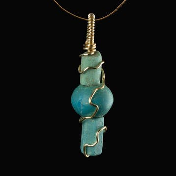 Oud-Romeins Pendant, met Romeinse turkoois glazen kralen