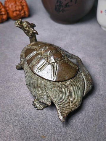 Decoratief ornament - Langstaartige drakenschildpad - Japan, Antiek en Kunst