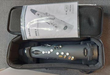 Nux Nes-1 - digital altsaxophone with bluetooth and speaker, Nieuw