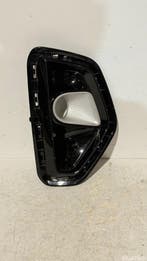 Kia Stonic rechter mistlamp afdekplaat rechts 86524H8410, Ophalen, Gebruikt, Voor, Bumper