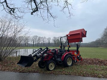 Blad zuigen met de muratori hoogkiep klepelmaaier met opvang, Zakelijke goederen, Veehouderij