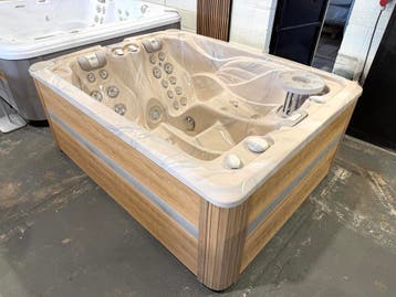 Nieuw - Passion spa Reboot 3-persoons met 2 ligplaatsen, Nieuw, Filter, Vast