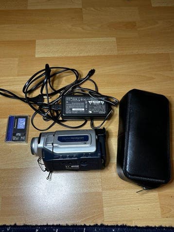 Sony DCR-TRV15E Mini DV-DV camera