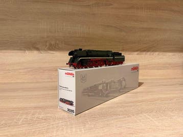 Märklin H0 - 38205 - Stoomlocomotief met tender (1) - BR 01, Nieuw