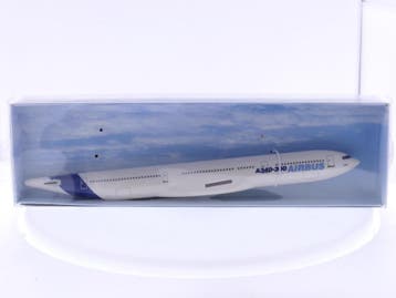 Schaal 1:200 Lupa AIR067-LU Airbus A340-300 Airbus house..., Ophalen of Verzenden, Nieuw