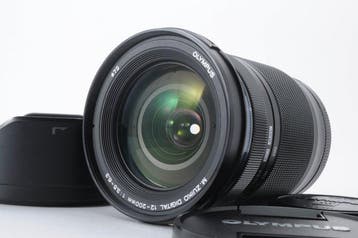 Olympus M.ZUIKO DIGITAL ED 12-200mm F3.5-6.3 Zoomlens, Nieuw