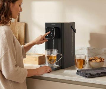 2dekans | Tomado TWD2503B Heetwaterdispenser - Instant, Witgoed en Apparatuur, Waterkokers, Ophalen of Verzenden, Zo goed als nieuw
