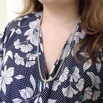 Gouden lange gedraaide schakelketting, Ophalen of Verzenden, Gebruikt, Overige kleuren, Goud