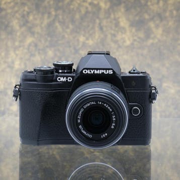 Olympus OM-D E-M10 III + 14-42mm f/3.5-5.6 II - Tweedehands, Ophalen of Verzenden, Zo goed als nieuw, Olympus