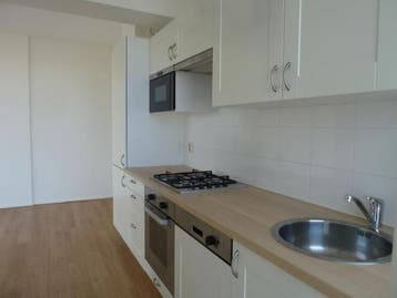 Te Huur 3 Kamer Appartement Gerstkamp In Den Haag, Huizen en Kamers, Huizen te huur, Den Haag, Den Haag, Direct bij eigenaar, Appartement