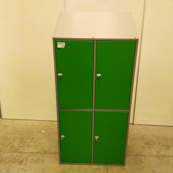 4-deurs Olssen kledinglocker EXTRA GROTE DEUREN met schade -, Huis en Inrichting, Ophalen of Verzenden, Nieuw