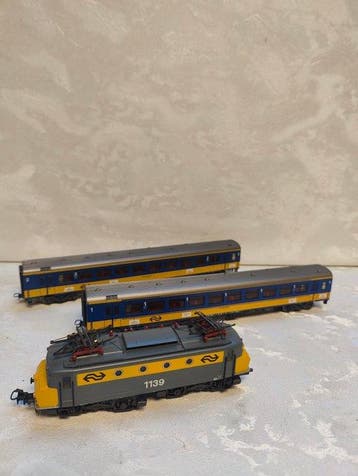 Märklin H0 - 3324/4164/4264 - Treinset (3) - Serie 1100 met, Nieuw