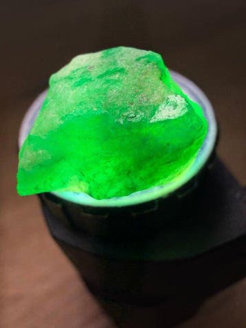 Smaragd Ruw. 14,02 ct. Topgroene Reus Smaragdkristal. 100%