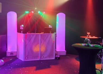Bruiloft of feest drive-inshow huren, of Bruiloft Coverband, Solo-artiest