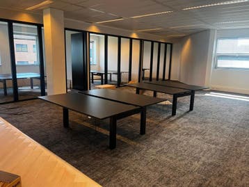 100 x Refurbished Ahrend Duo Bureau | Elektrisch | Zwart, Huis en Inrichting, Verzenden, In hoogte verstelbaar, Zo goed als nieuw
