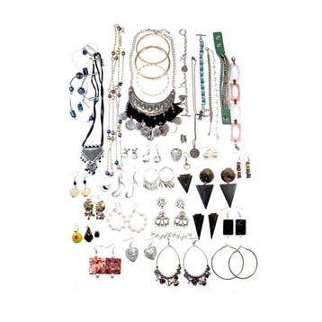 Themacollectie - 55x Sieraden. Kettingen, armbanden,