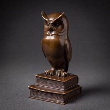 Beeld, Bronzen sculptuur van “de wijze uil” - 22 cm - Brons,