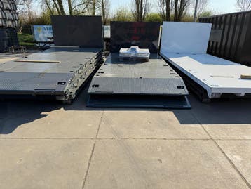 Plateau 6 meter met aluminium oprijplaten