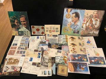 Collectie van memorabilia - Wereldcollectie met FDC, munten,