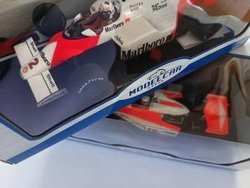 1:18 - Model sportwagen - Coppia vetture MCLAREN FORMULA 1, Nieuw