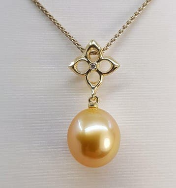 Hanger 11x12mm diepe gouden South Sea parel oorbel - 14 kt.