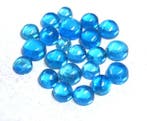 Mooi klein lot - neonblauwe apatiet Cabochon- 0.8 g - (22)