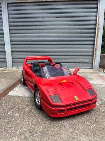 TOYS TOYS - Speelgoedauto FERRARI F40 ELETTRICA - 1980-1990, Antiek en Kunst, Antiek | Speelgoed