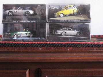Hachette 1:43 - Modelauto (4) - James Bond 007 Collection, Nieuw