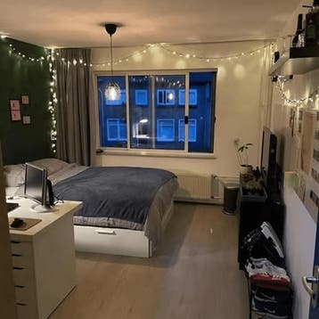 Kamer in Tilburg gevonden voor €380,- pm, Huizen en Kamers, Huizen te huur, Tilburg, Noord-Brabant, Direct bij eigenaar, (Studenten)kamer