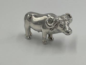 Beeldje, buffel-miniatuur - 3.9 cm - .925 zilver