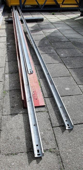 U-profiel van gegalvaniseerde staal L363cm x D4,5cm, Zakelijke goederen, Kantoor en Winkelinrichting | Winkel en Inventaris