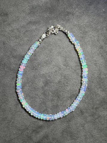 Armband van natuurlijke witte opalen, glad uit Ethiopië +