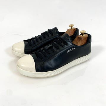 Prada LowTop Sneaker Black/White 4S 3364 UK 8.5 - Sneakers -, Nieuw