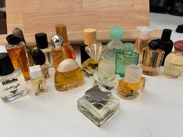 Themacollectie - Collectie van 20 parfumminiaturen vintage