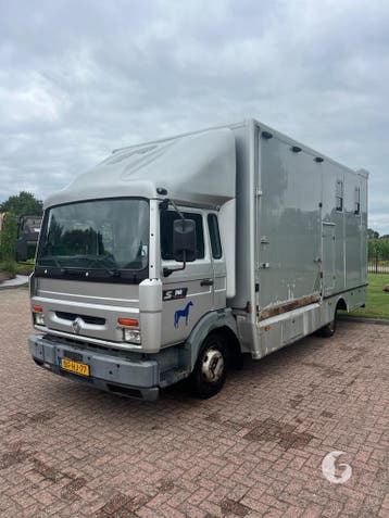 Degelijke Renault paardenvrachtwagen! Met koetsenruimte!, Ophalen, Zo goed als nieuw, Overige typen