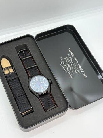 Timex - BRIEFING × TIMEX Expedition Field Watch 36mm – Solar, Nieuw