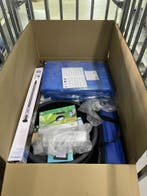 Doos (W) met Nieuwe Tuinaccessoires Artikelen Voor €50, Ophalen of Verzenden, Nieuw