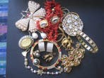 Themacollectie - sieraden, parels, bloedkoraal, zilver