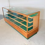 Vintage eiken fournituren toonbank – SLB Stuttgart, Glas, 150 tot 200 cm, Vintage, Ophalen of Verzenden