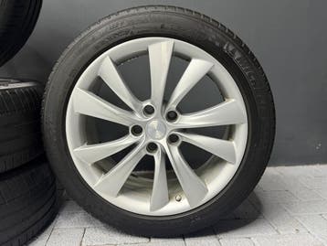Tesla Model S + Model X velgen 19 inch + Michelin banden, 19 inch, Banden en Velgen, Personenwagen, Zomerbanden