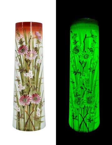 Vase Art Nouveau émaillé - Vaas - Uraniumglas, Opaline glas