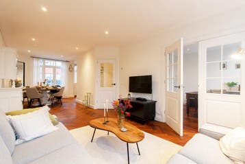Appartement Van Tuyll van Serooskerkenweg in Amsterdam, Noord-Holland, Appartement, Amsterdam